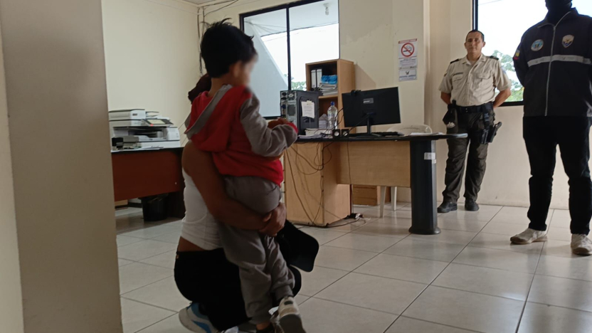 La Policía Nacional rescató, en Manabí, a niño que fue secuestrado en Quito